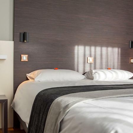 Le Merceny Motel Bastogne Szoba fotó