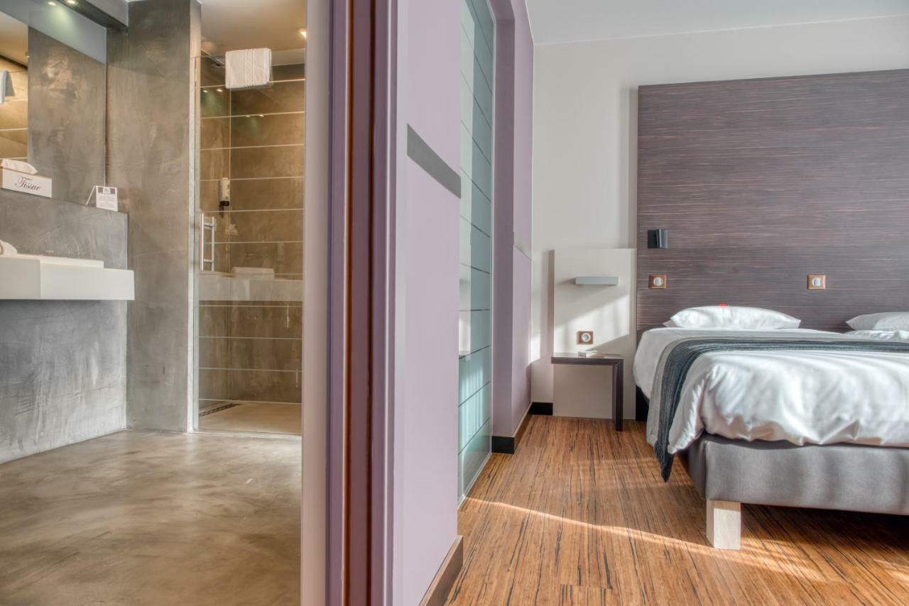 Le Merceny Motel Bastogne Szoba fotó